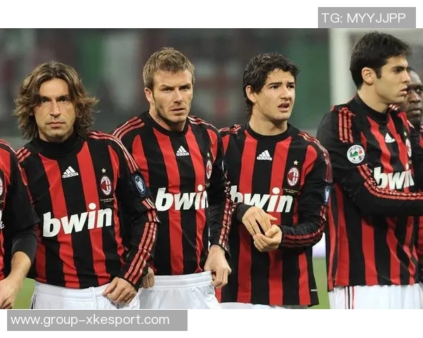 米兰传奇重聚卡卡与马尔蒂尼亲密合影引发球迷回忆 米兰传奇重聚卡卡与马尔蒂尼亲密合影引发球迷回忆