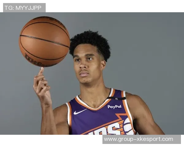 奥索伊戈达罗称赞布克易于相处并能有效执行教练战术 奥索伊戈达罗称赞布克易于相处并能有效执行教练战术