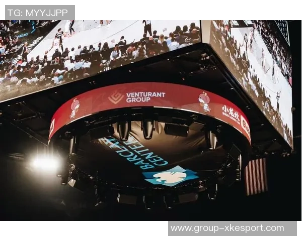 篮网中国官方拉拉队Brooklyn8签约中国经理人杨舒越引发热议