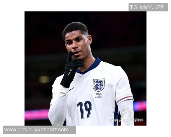 拉什福德积极备战国家德比训练照展现全力以赴的决心与信心