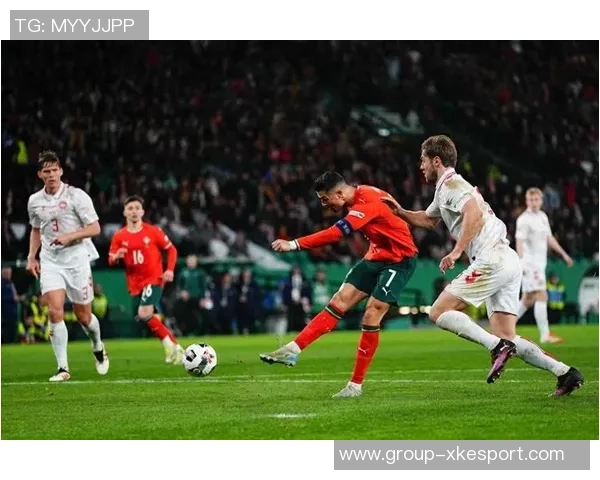 科尔强调防守C罗需团队协作与双人包夹单靠个人难以制止其进攻威胁