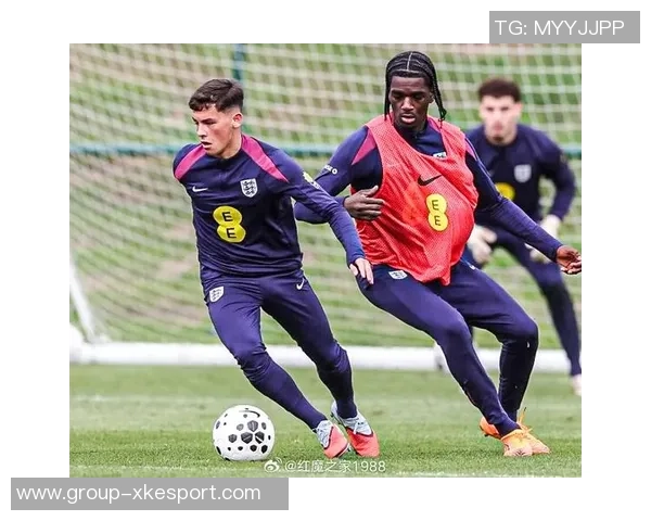 英格兰队今日训练迎来U20小将莱西塞缪尔坎贝尔强势加盟