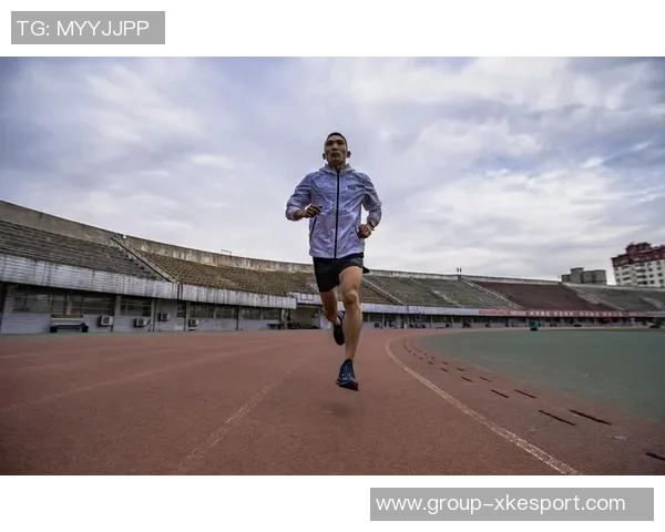 基德透露埃克萨姆因伤缺席训练加福德恢复良好已能进行跑步训练